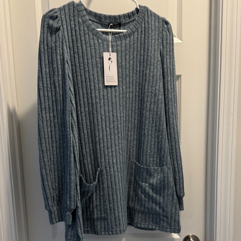 Ribbed Scoop Neck Sweater Tunic in Steel Blue - Unknown Brand